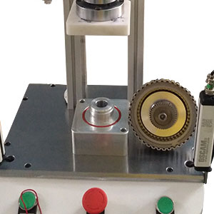 Automobile clutch sealing test case