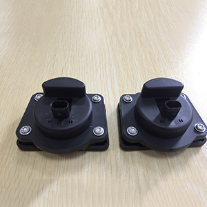 Example sharing of using air tightness detector to detect automobile controller