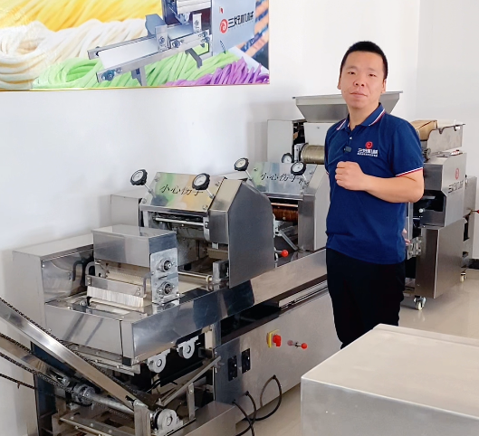 開店應(yīng)該選擇什么樣的面條機