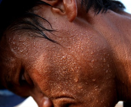 老兩口千里看機(jī)器：當(dāng)閑不住遇上智能面條機(jī)，他們算清了這筆賬